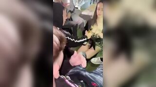 Ragazza ubriaca fa la troia con amici