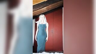 Bionda tettona fica strip e pompino