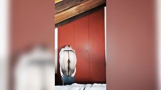 Bionda tettona fica strip e pompino