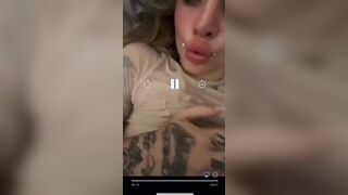 Ragazza italiana tatuata fica scopata da ragazzo di colore