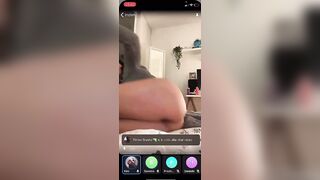 Kim si masturba il culetto con dildo in Live