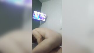 Guardiamo la tv e scopiamo