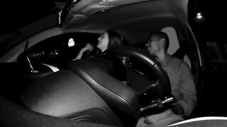 L'accompagna a casa e se la scopa in macchina