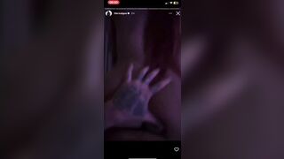 gue pequeno pubblica video porno su whatsapp per errore