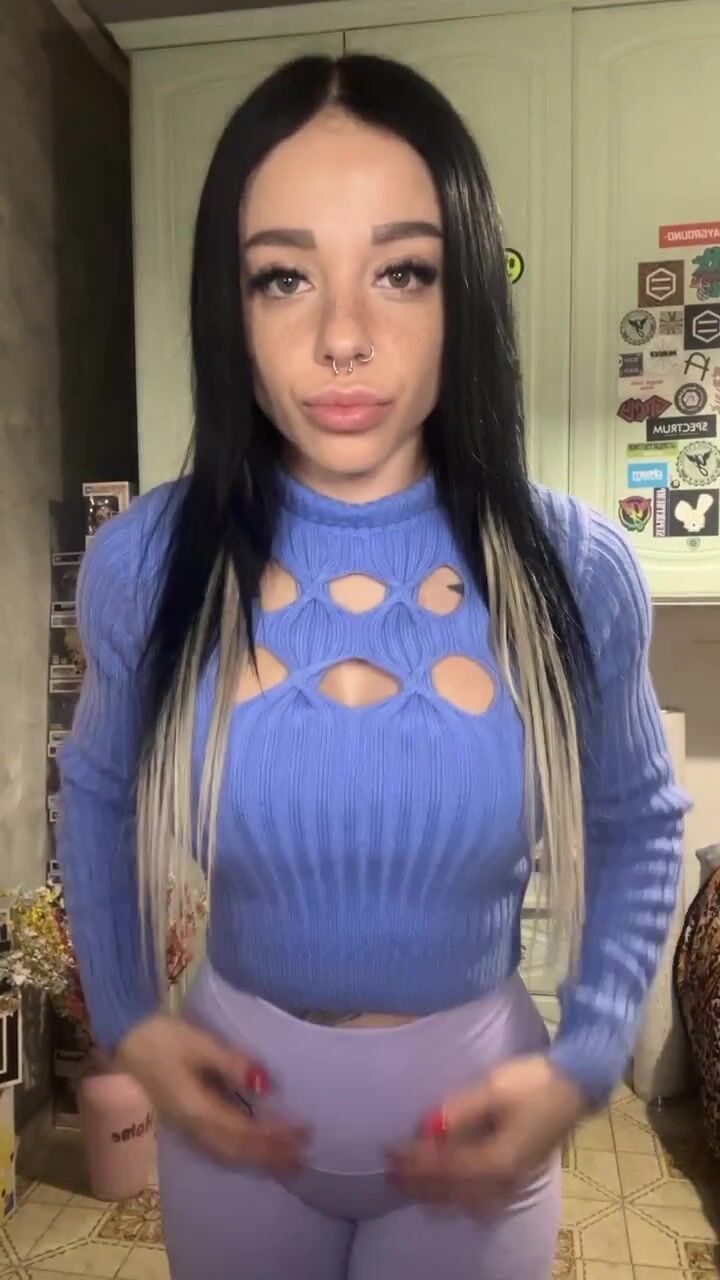 Morettina fica lato b