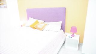 Il suo primo cazzo nero preso davanti al cornuto