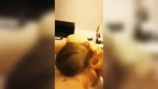 Sega diciottenne sborrata in bocca