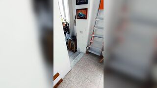 Ma che fai troia ti masturbi?