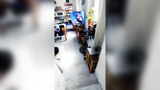 Ma che fai troia ti masturbi?