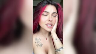 Ragazza italiana fica e tettona tiktok