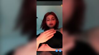 Rossa italiana con tette enormi OF