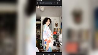 Diretta onlyfans esce le tette