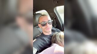 Marika Milani lo spompina in macchina