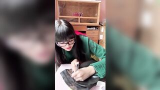 Martina mada l'ordine fatto da un fans