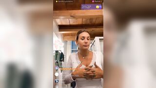 Greta Teen Italiana Mi si vedono i capezzoli