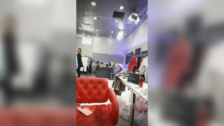 Emanuela Botto in diretta per i suoi fans dallo studio TV