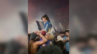 Emy Buono si spoglia per lo scudetto del Napoli