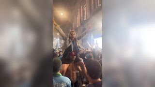 Festa scudetto Emy Buono toppless in strada