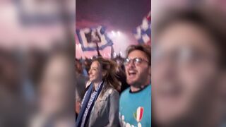 Festa scudetto Emy Buono toppless in strada