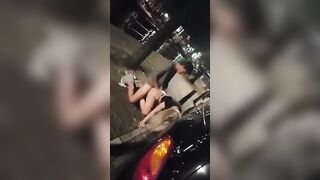 Beccati a scopare sul marciapiede