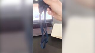 Dirigente italiana si masturba dopo la riunione