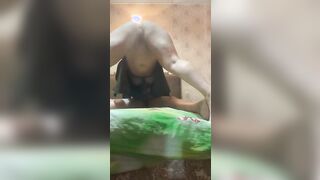 Pompino e scopata eccitante coi suoceri in casa