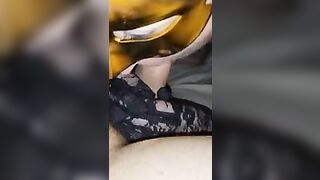 Pompino moglie italiana in mascherina e guanti