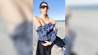 Le mie belle tettone all'aperto