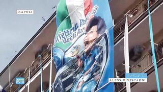 Paola Saulino Festa Scudetto Napoli mantiene la promessa Nuda in strada