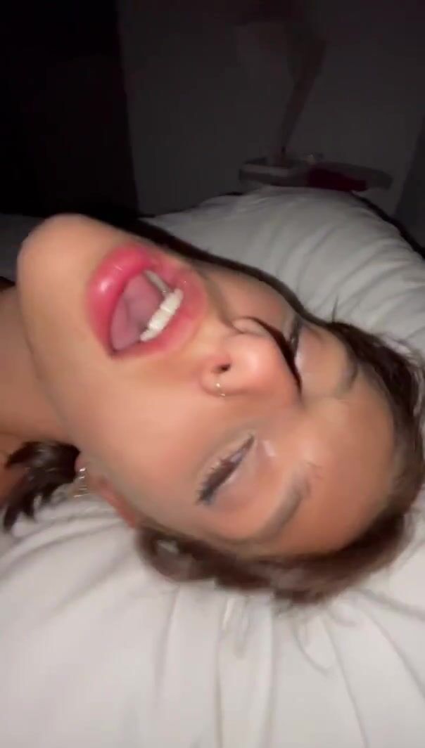 Scopata con teen italiana fica tettona