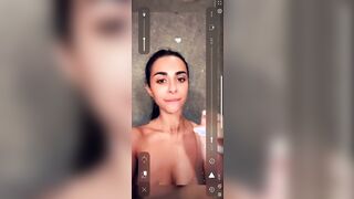 Ragazza italiana tettona in doccia Ofans