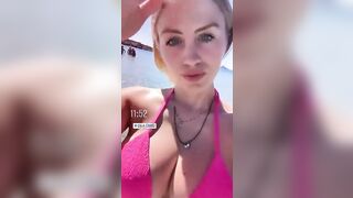 Bionda italiana fica bikini al mare IG