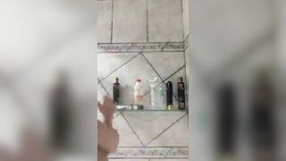 Biondina con belle zinne naturali