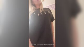 Emanuela diretta OF dando la buona notte