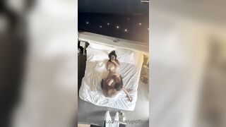 Mady sextape in camera da letto