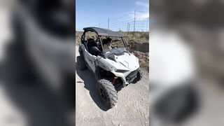 Madalina ala guida con le tettone di fuori OF