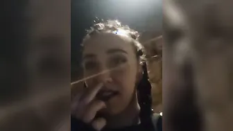 Si masturba con un pesce video porno su ItPornIt