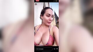 Paola Saulino Napoletana tettona in bikini