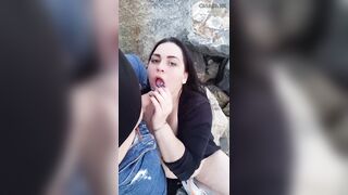 Ti piace come te lo spompino in riva al mare vero?