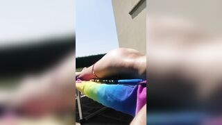 Mi abbronzo e ho la fica bagnata e vogliosa