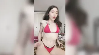 L'aria Hotpoison video porno su ItPornIt