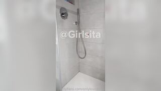 Onlyfans italiana 18 anni video doccia