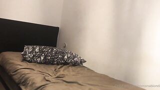 Teen bionda in cazle a rete porno onlyfans