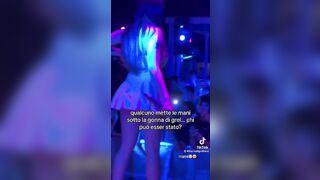 Chi è il fortunato che le ha palpato il culo? Tiktok