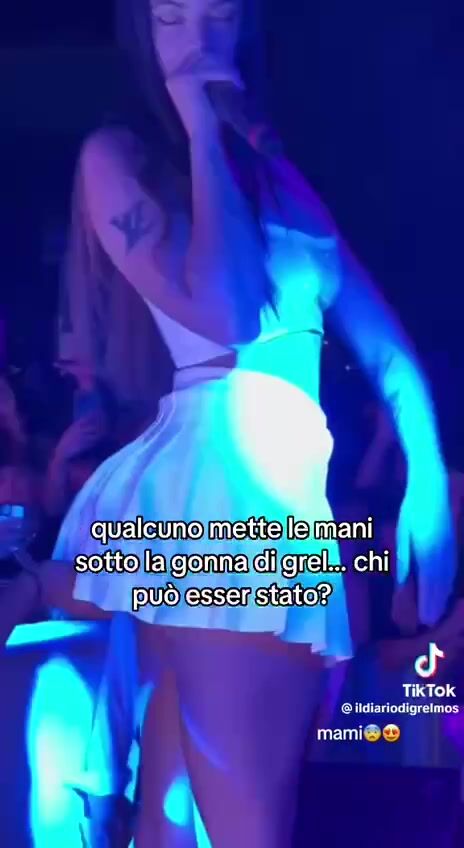 Chi è il fortunato che le ha palpato il culo? Tiktok