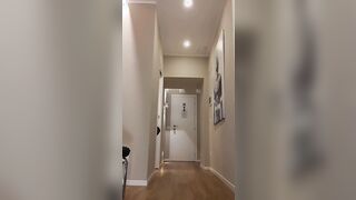 Strip sexy ragazza italiana molto sensuale OF