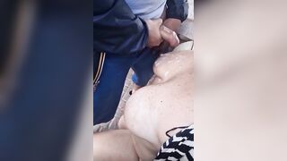 Moglie matura sborrata sulle tettone