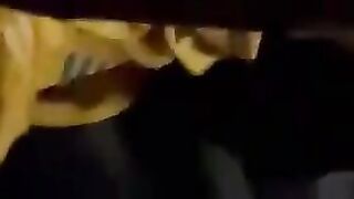 Sono piena te la schizzo la macchina