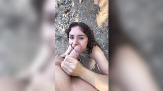 Pompino deepthroat all'aperto giovane fidanzata troia