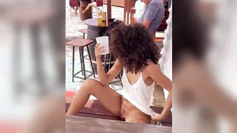 Abito senza mutandine video porno su ItPornIt